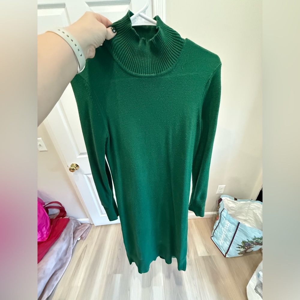 Long Sleeve Green Dress
